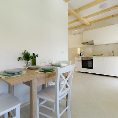 Apartmani Porat Sali Εξωτερικό φωτογραφία